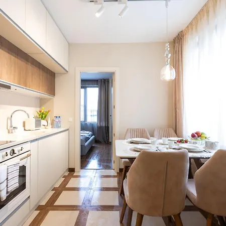 Didi's Designer Apartment